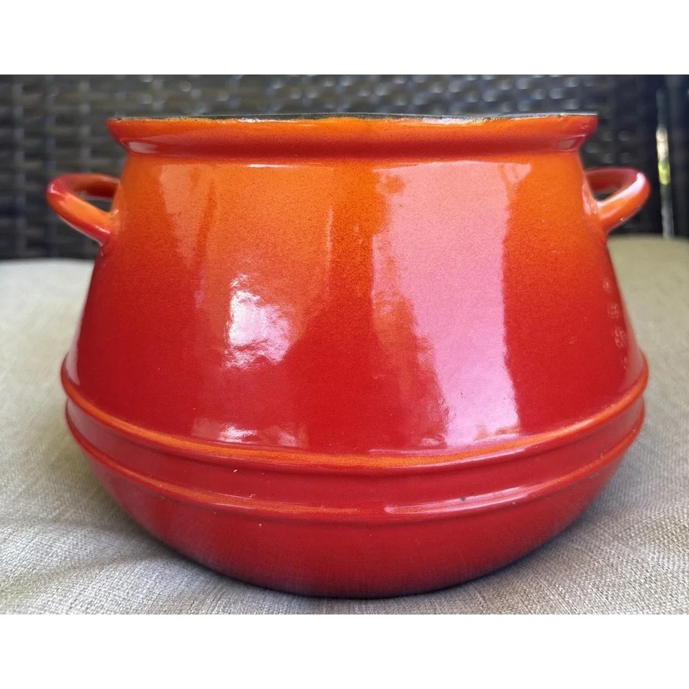 Vintage  Descoware Made In Belgium Flame Red Pot Cast Iron Enamel NO Lid 3qt